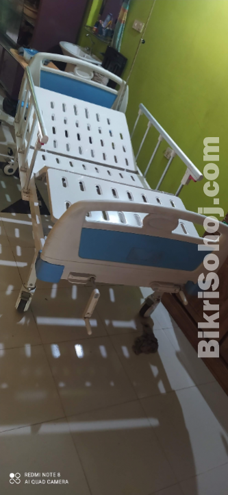 Medical bed + Table (adjustable)